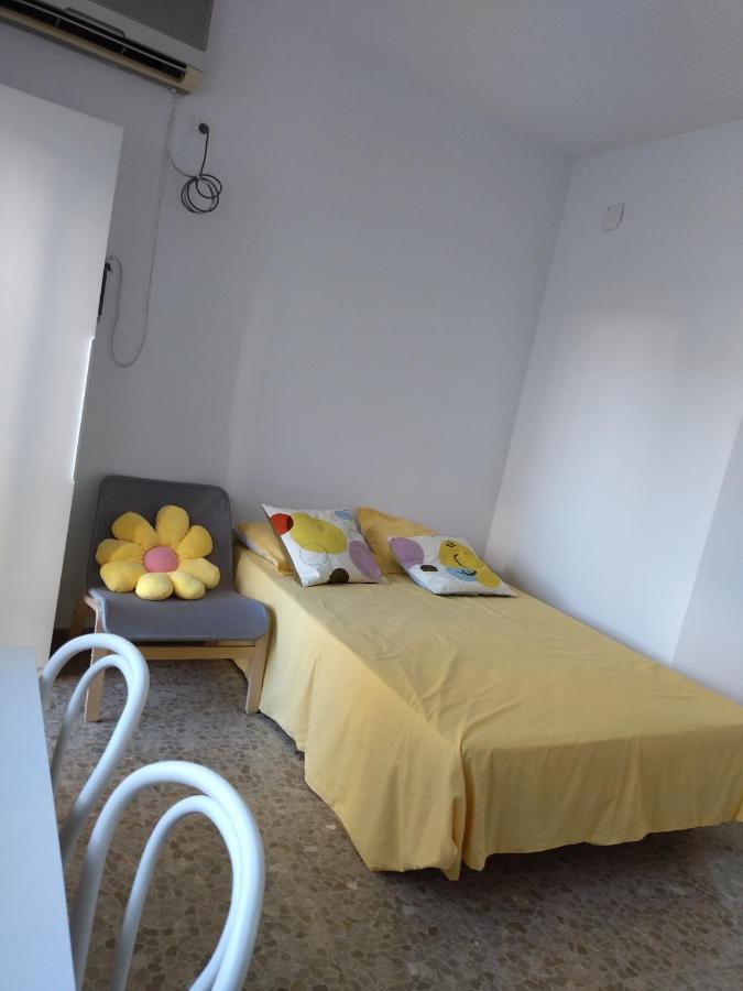 Alojamiento -Estudio Centro Dos Hermanas Exteriér fotografie